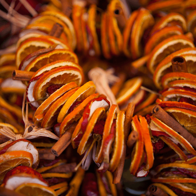 dried orange slices and cinnamon garland